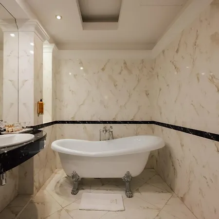 Splendor Hotel 4*