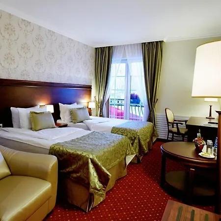 Отель Splendor 4*