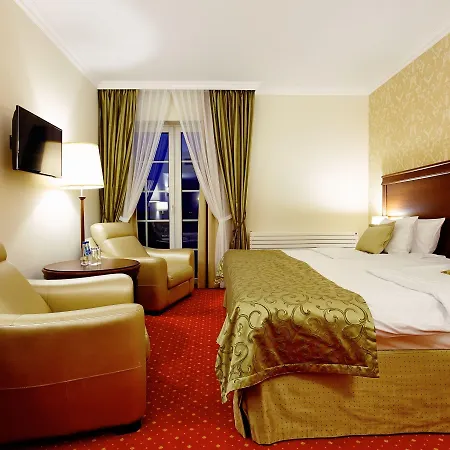 Отель Splendor 4*