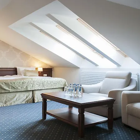 Splendor Hotel 4*